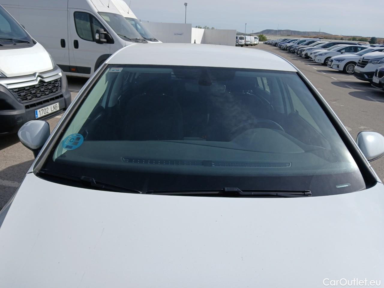  Volkswagen  Golf  VII Berlina Ready2Go 1.6 TDI 115CV MT5 E6dT #14