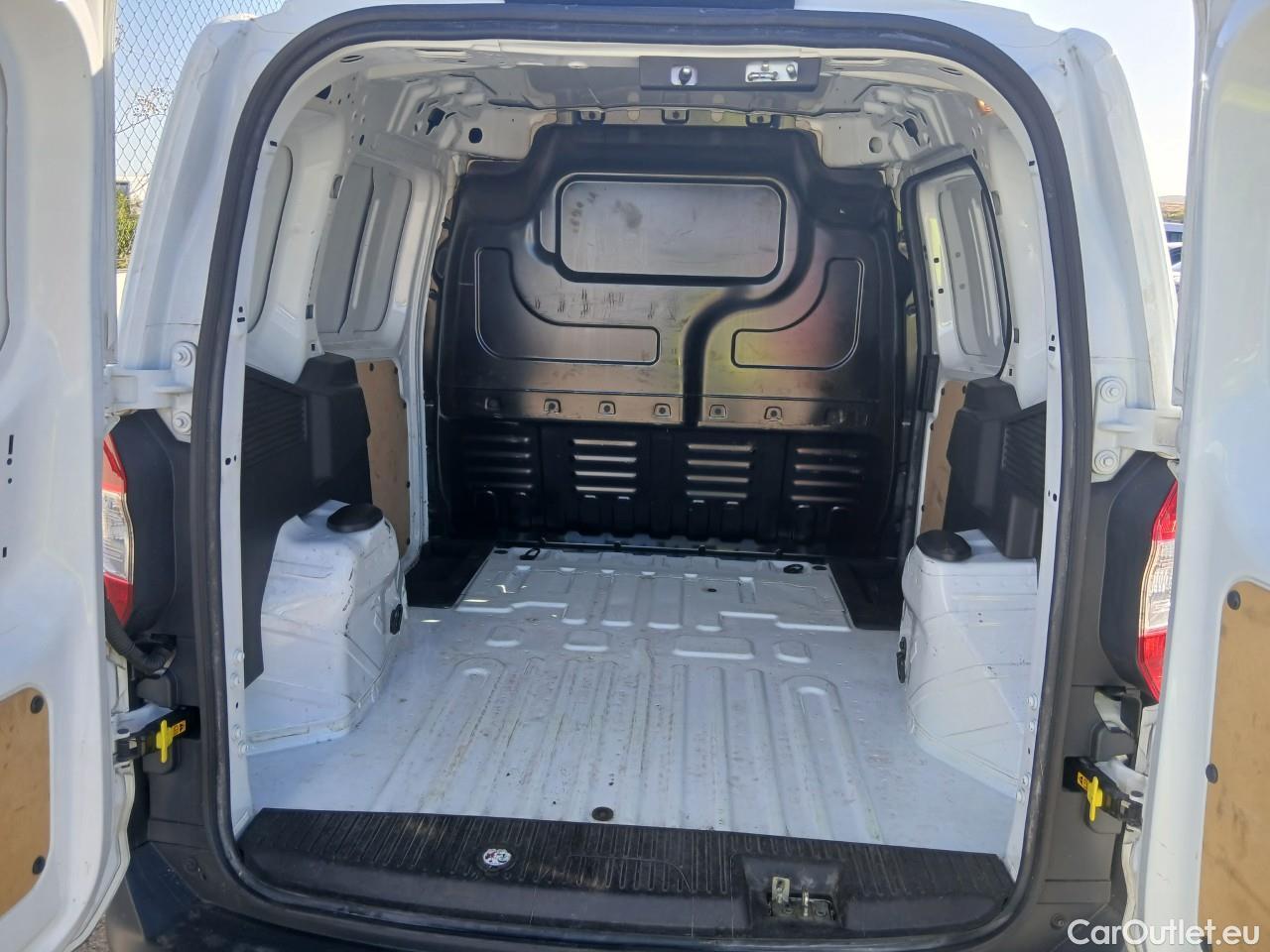  Ford  Transit  Courier Ambiente 1.5 TDCi 75CV MT5 E6 #3