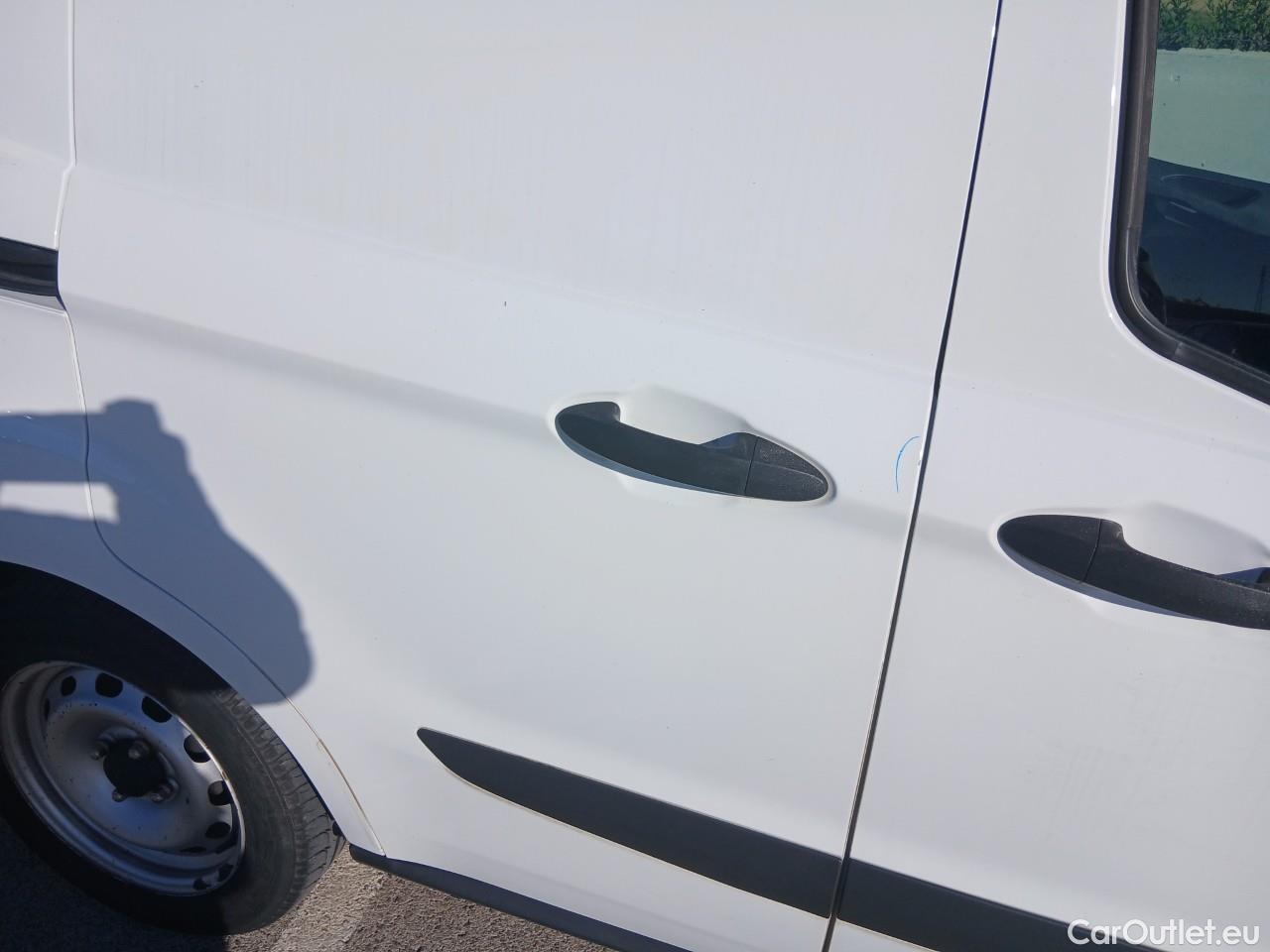  Ford  Transit  Courier Ambiente 1.5 TDCi 75CV MT5 E6 #29