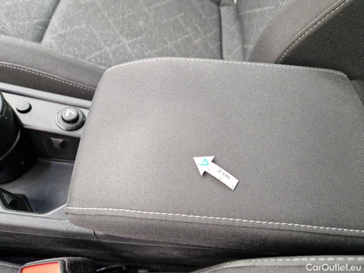  Volkswagen  Golf  Life 2.0 TDI #30