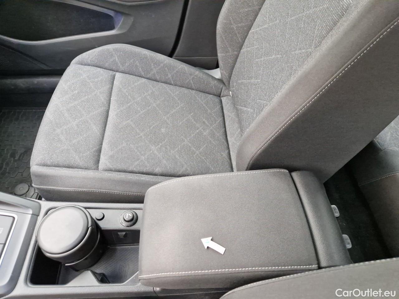  Volkswagen  Golf  Life 2.0 TDI #29