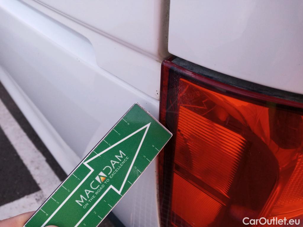  Land Rover  Discovery VOLKSWAGEN Transporter / 2020 / 4P / furgón Furgón Corto TN 2.0 TDI 110kW 4MO #13