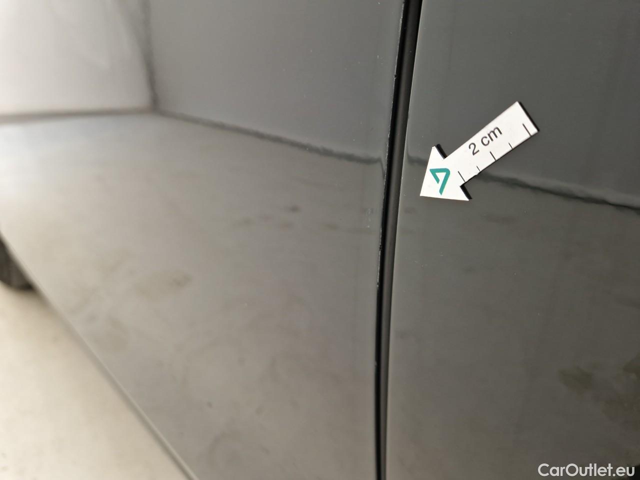  Volkswagen  Golf  Life 2.0 TDI #2
