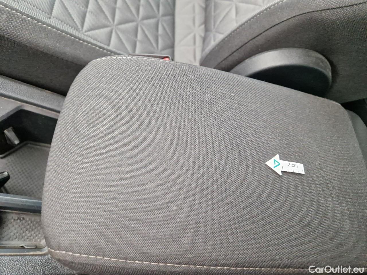  Volkswagen  Tiguan Life 2,0 TDI SCR DSG 4Mot #38