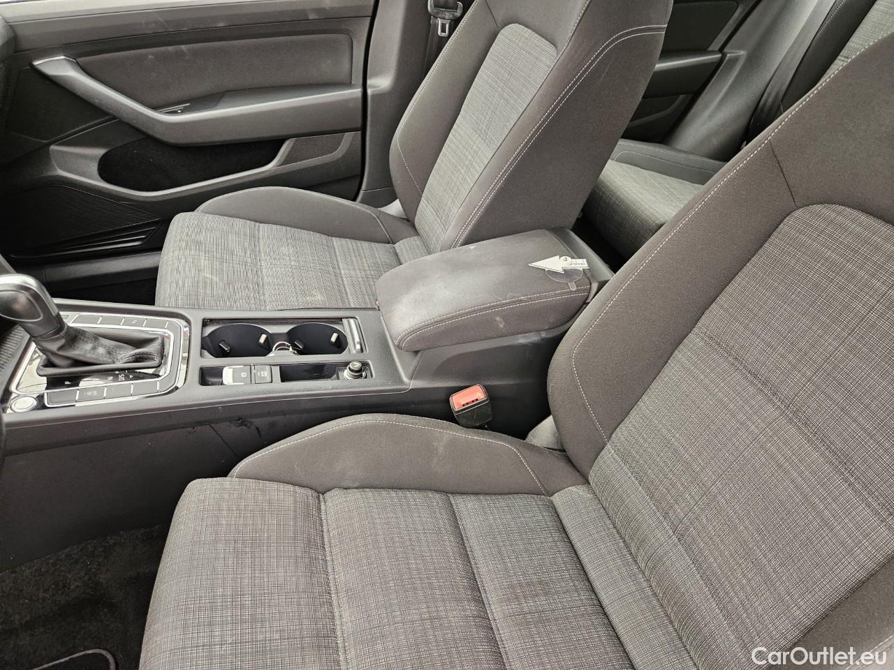  Volkswagen  Passat Comfortline 2.0 TDI DSG 150 CP #47
