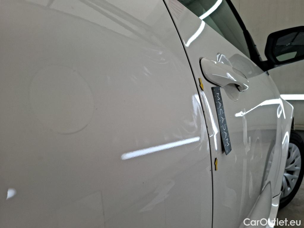  Toyota  Yaris  Hybride Affaires / 2019 / 5P / Berline / VU 1.5 Hybride 116h Dynamic Business #6
