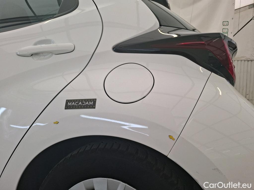  Toyota  Yaris  Hybride Affaires / 2019 / 5P / Berline / VU 1.5 Hybride 116h Dynamic Business #8