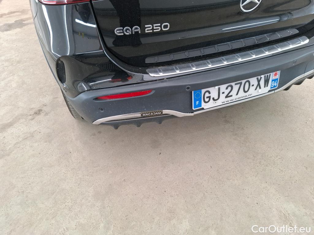  Mercedes  EQA MERCEDES-BENZ  / 2021 / 5P / SUV  250 AMG Line #10