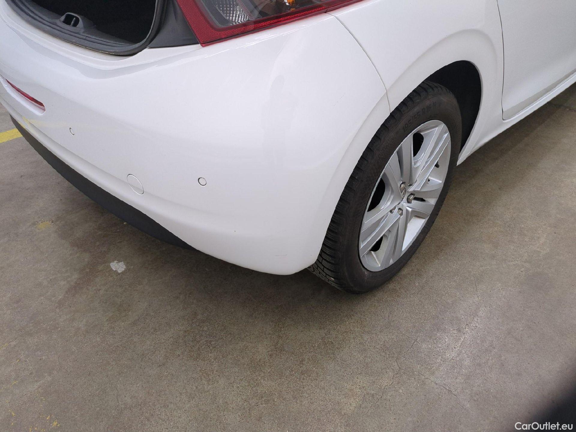 Peugeot  208  Allure Business 1.2 PureTech 110CV BVM5 E6 #7