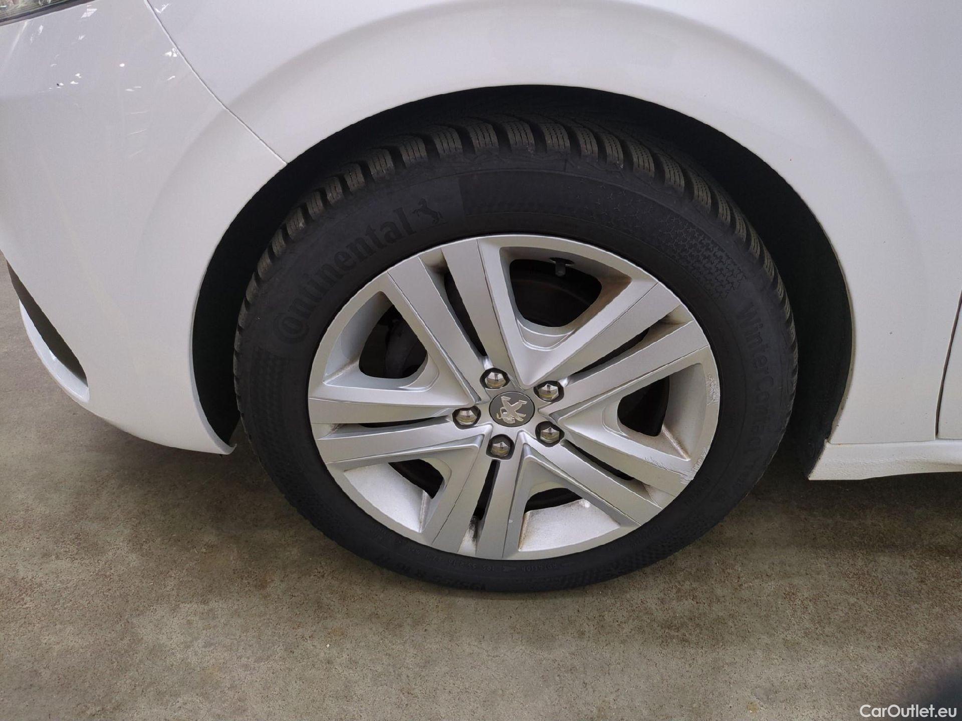  Peugeot  208  Allure Business 1.2 PureTech 110CV BVM5 E6 #16