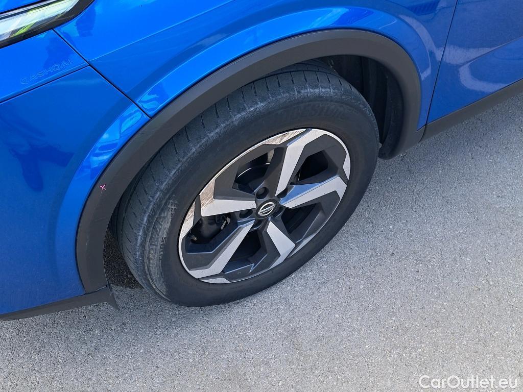  Land Rover  Discovery NISSAN QASHQAI / 2021 / 5P / todoterreno DIG-T 103kW mHEV 4x2 Premiere Edition(SL) #1
