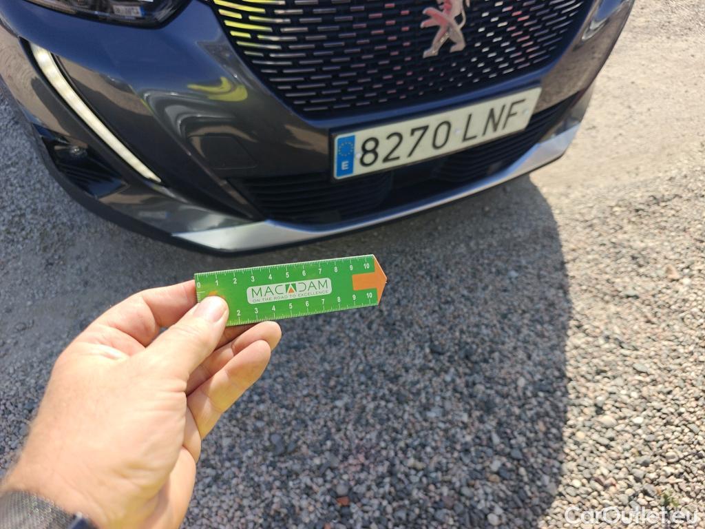  Peugeot  2008  Allure Pack 1.5 HDi 110CV MT6 E6d #39