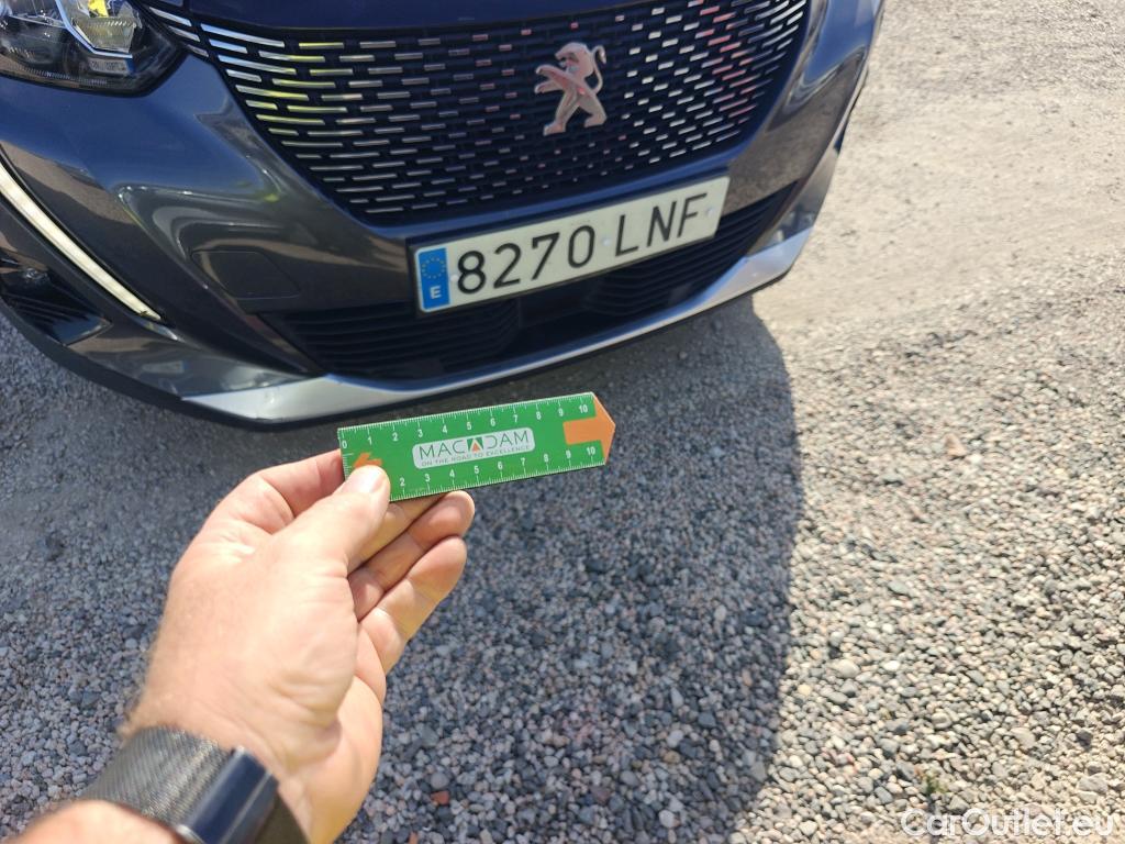  Peugeot  2008  Allure Pack 1.5 HDi 110CV MT6 E6d #24