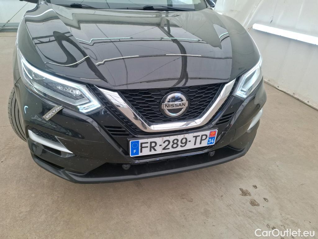  Nissan  Qashqai NISSAN  / 2017 / 5P / Crossover 1.3 DIG-T 160 DCT Tekna #1