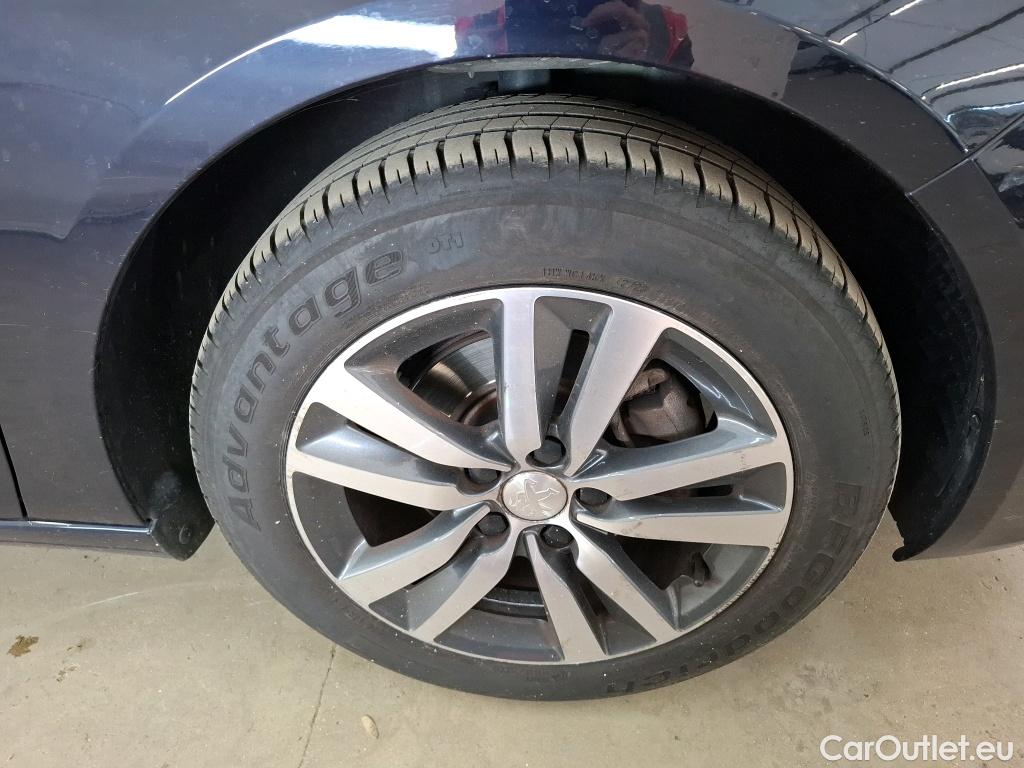  Peugeot  308  Allure Business 1.2 PureTech 130CV BVA8 E6d #14