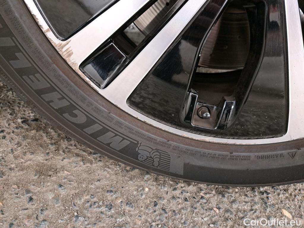  Mercedes  E-Klasse MERCEDES-BENZ Classe E Berline / 2016 / 4P / Berline E 400 d 4Matic Avantgarde Line #77