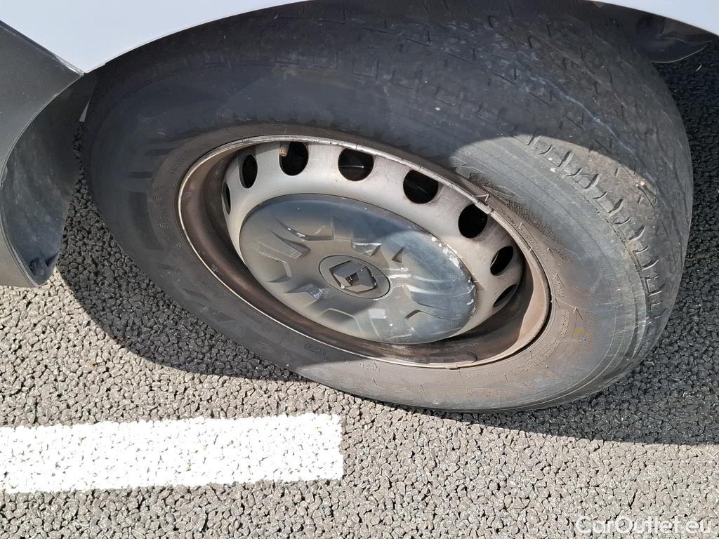  Renault  Master  III Fourgon L2H2 3 5 Confort dCi 135CV BVM6 E6dT #15