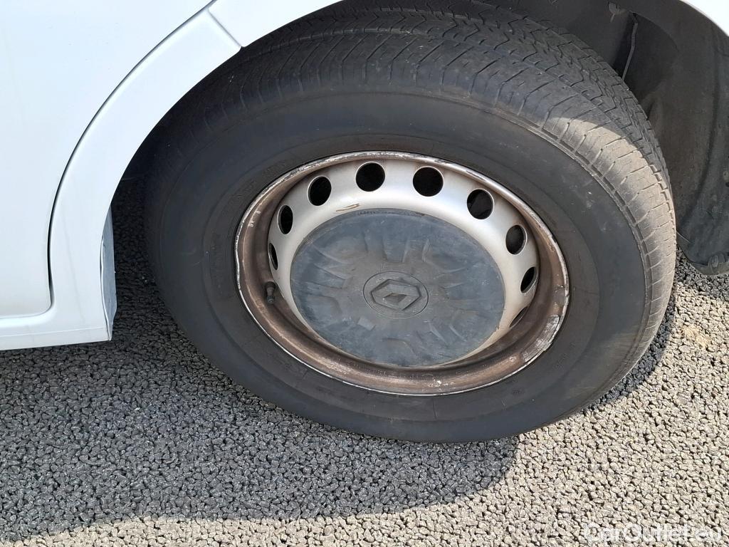  Renault  Master  III Fourgon L2H2 3 5 Confort dCi 135CV BVM6 E6dT #10