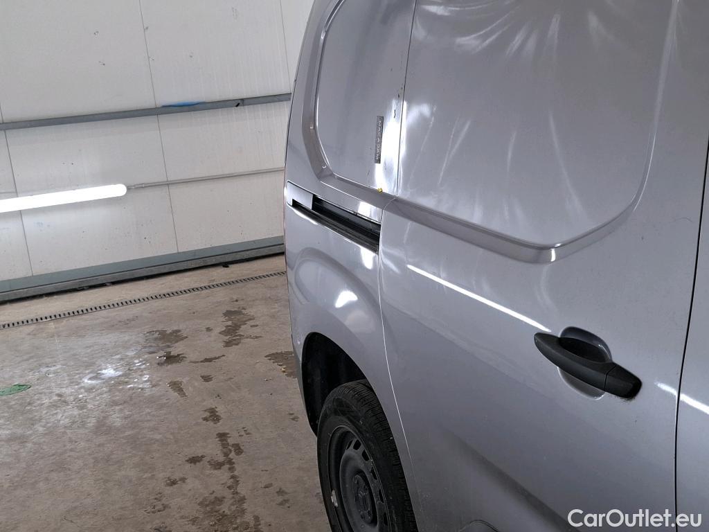  Citroen  Berlingo CITROEN  / 2018 / 4P / Fourgonnette Taille M 650kg PureTech 110 S&S BVM Club #6