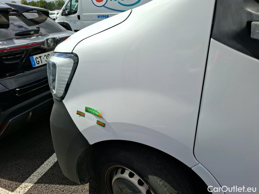  Renault  Master  III Fourgon L2H2 3 5 Confort dCi 135CV BVM6 E6dT #27