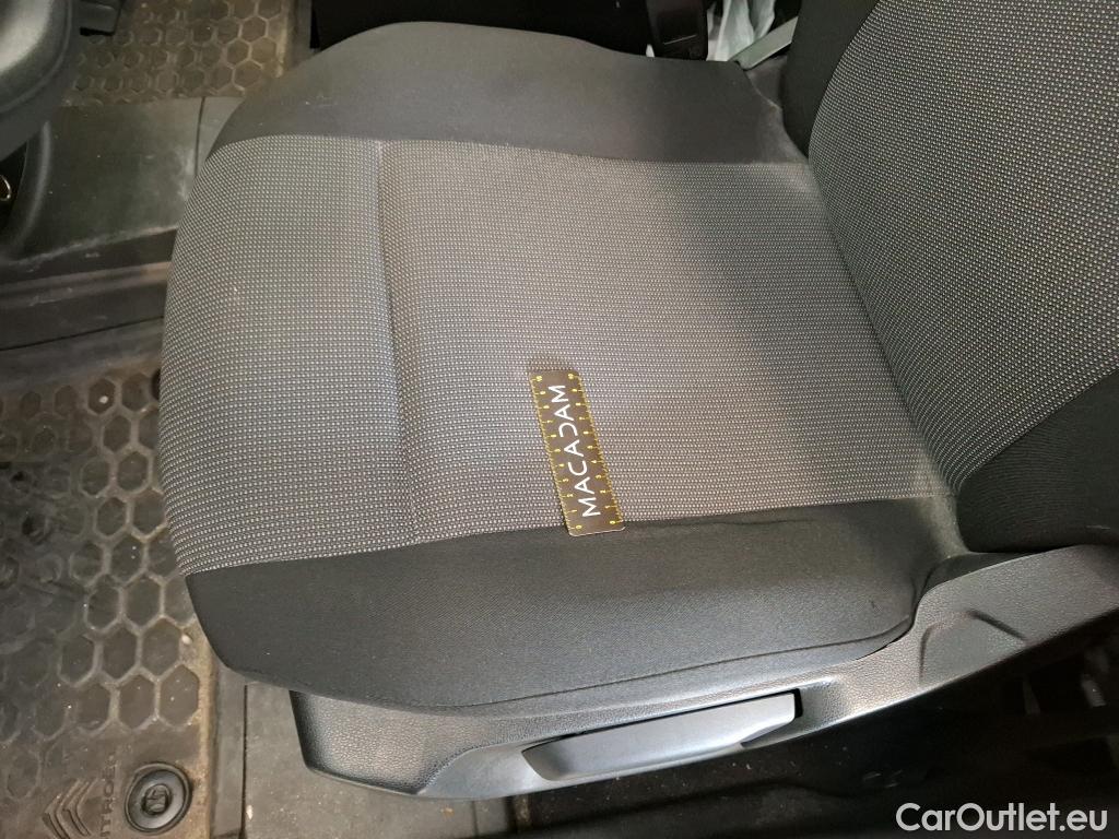  Citroen  Berlingo CITROEN  / 2018 / 4P / Fourgonnette Taille M 650kg PureTech 110 S&S BVM Club #17