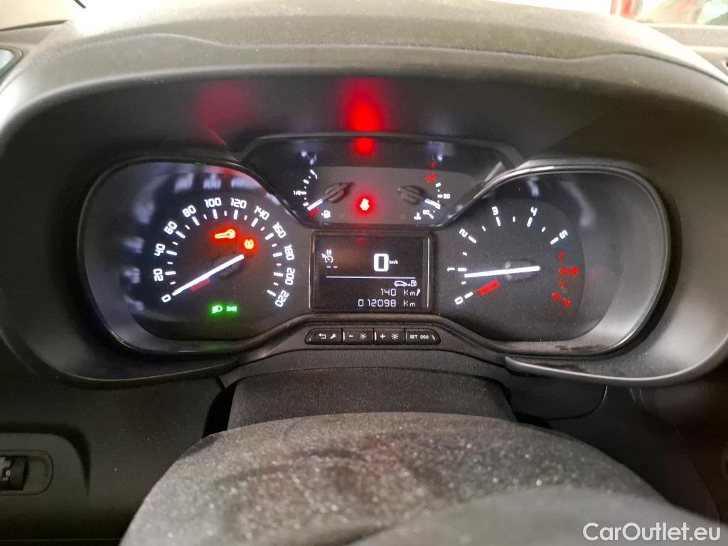  Citroen  Berlingo CITROEN  / 2018 / 4P / Fourgonnette Taille M 650kg PureTech 110 S&S BVM Club #21