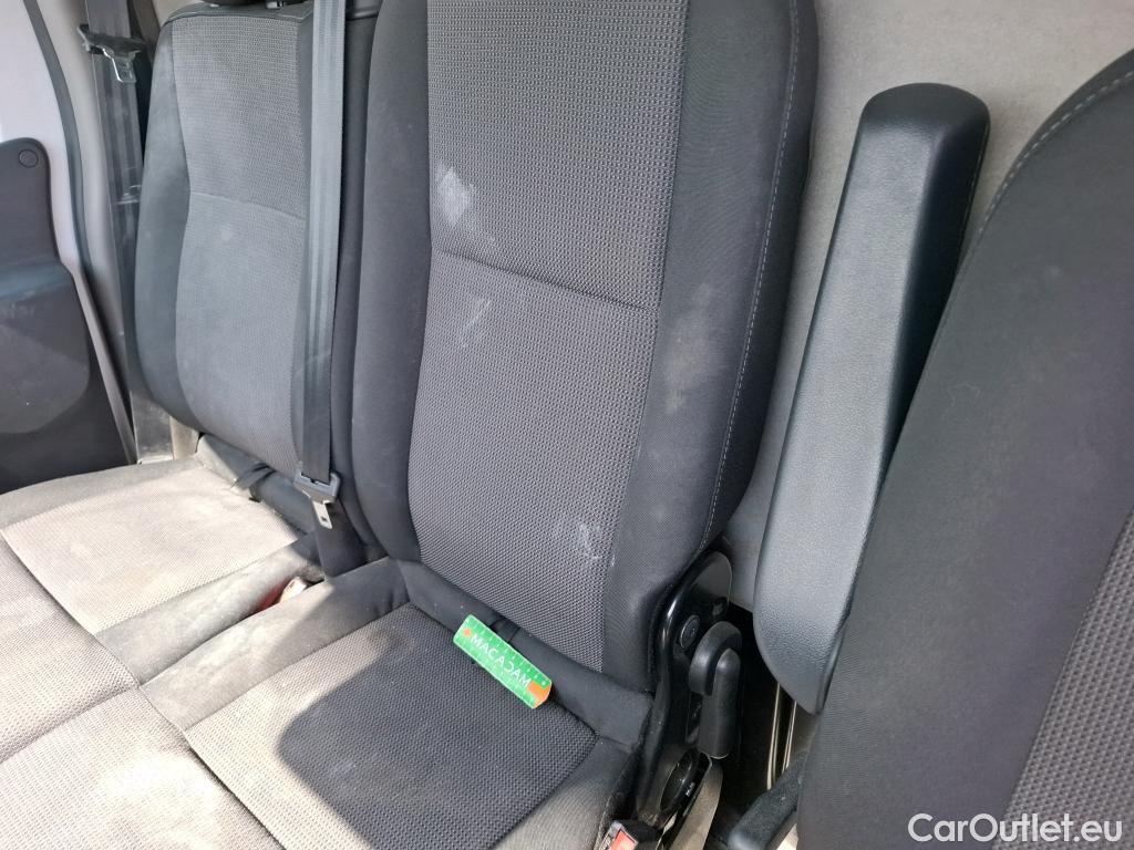  Renault  Master  III Fourgon L2H2 3 5 Confort dCi 135CV BVM6 E6dT #40