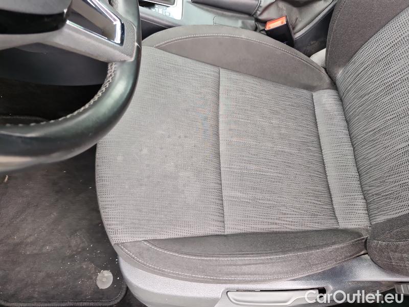  Skoda  Octavia  Combi  (5E5)(03.2017->)  Com TDI 110 Style AT #11