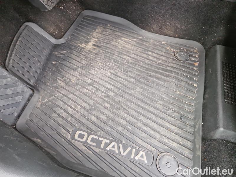  Skoda  Octavia  Combi (NX3)(2020) Oct.Combi 2.0TDI 110 Style AT #8