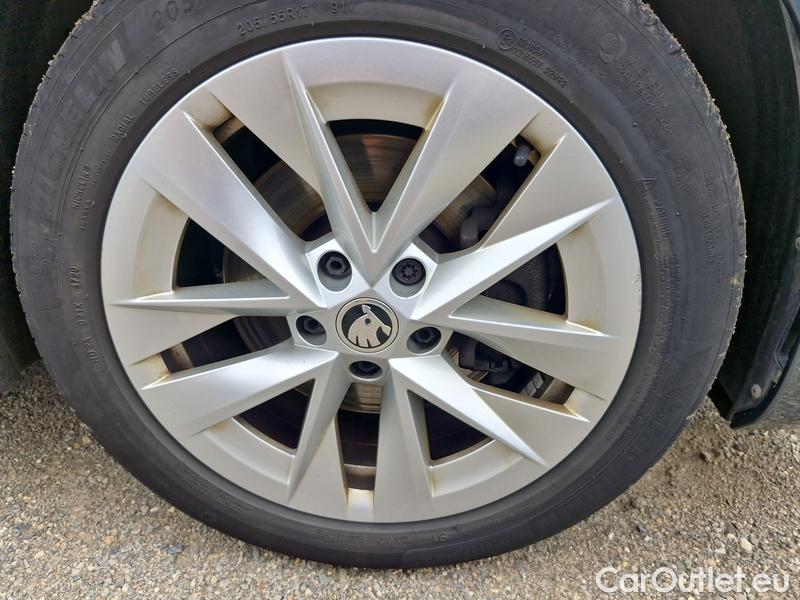  Skoda  Octavia  Combi (NX3)(2020) Oct.Combi 2.0TDI 110 Style AT #18