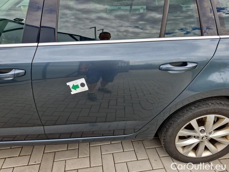  Skoda  Octavia  Combi  (5E5)(03.2017->)  Com TDI 110 Style AT #14