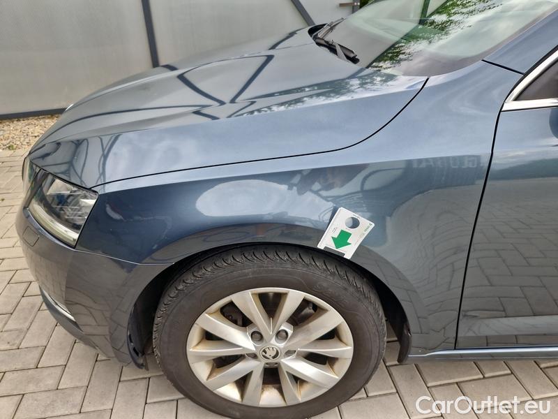  Skoda  Octavia  Combi  (5E5)(03.2017->)  Com TDI 110 Style AT #3
