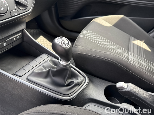  Hyundai  Bayon  1.2i Comfort Club 5d #4