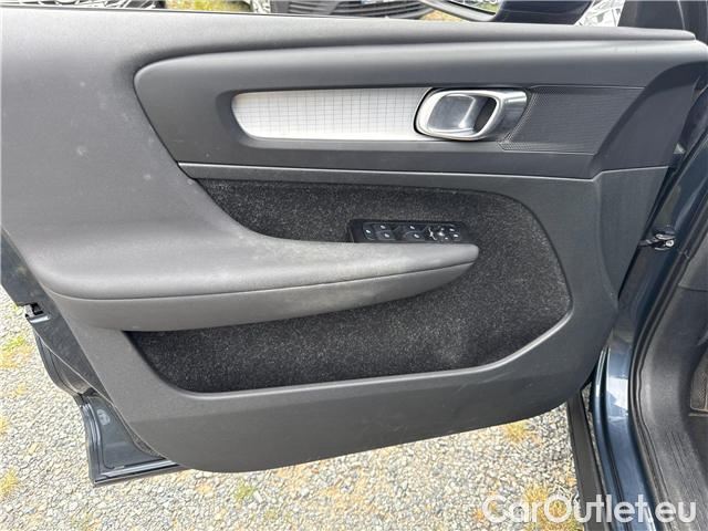  Volvo  XC 40 XC40 B4 Momentum Pro AWD AT #42