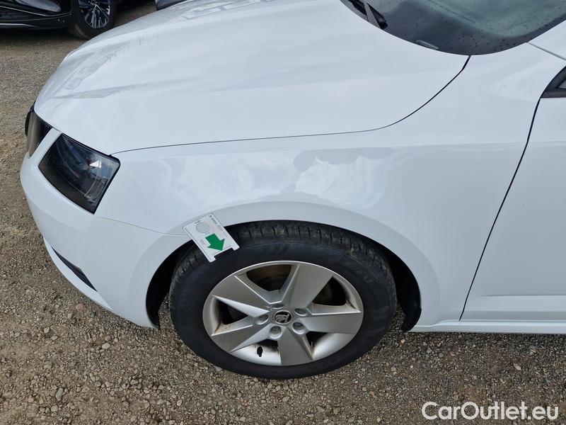  Skoda  Octavia  Combi  (5E5)(03.2017->) Co1.5TSI 110 Ambition #32