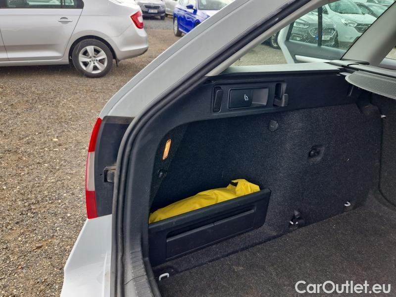  Skoda  Octavia  Combi  (5E5)(03.2017->) Co1.5TSI 110 Ambition #33