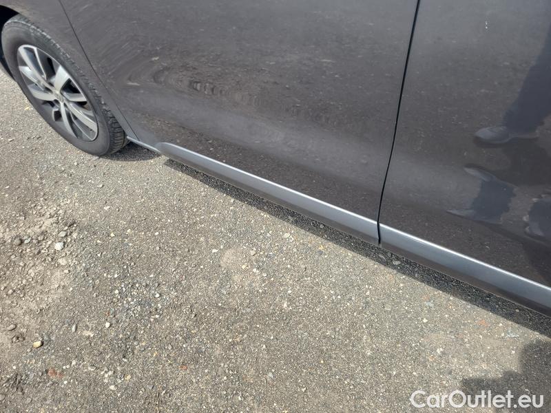  Toyota  Proace  (2016 ->) ProVE 2.0D-4D 180k L2 VIP 5d #9