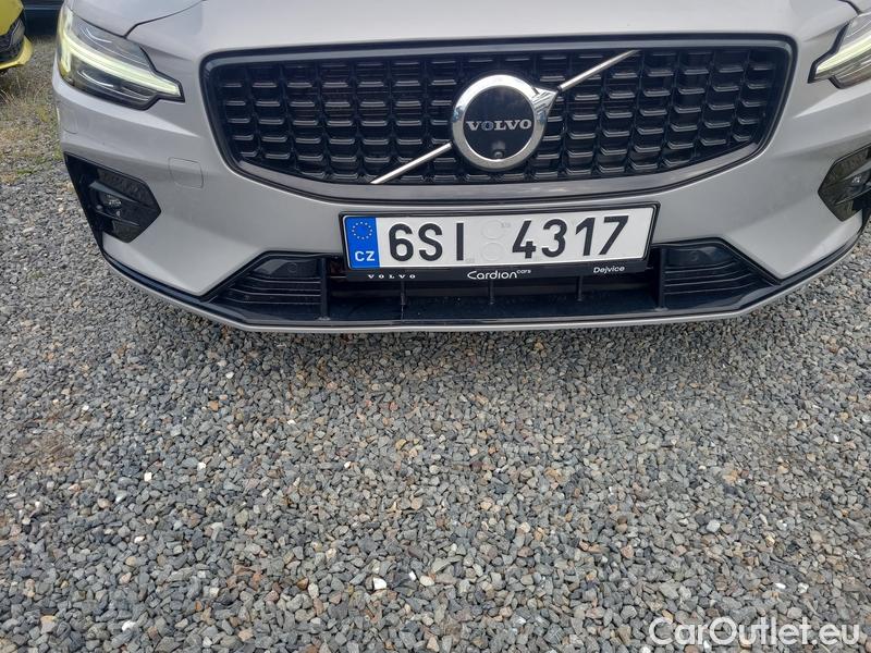  Volvo  S60  (2019)  B5 Ultimate Dark AWD AT #2