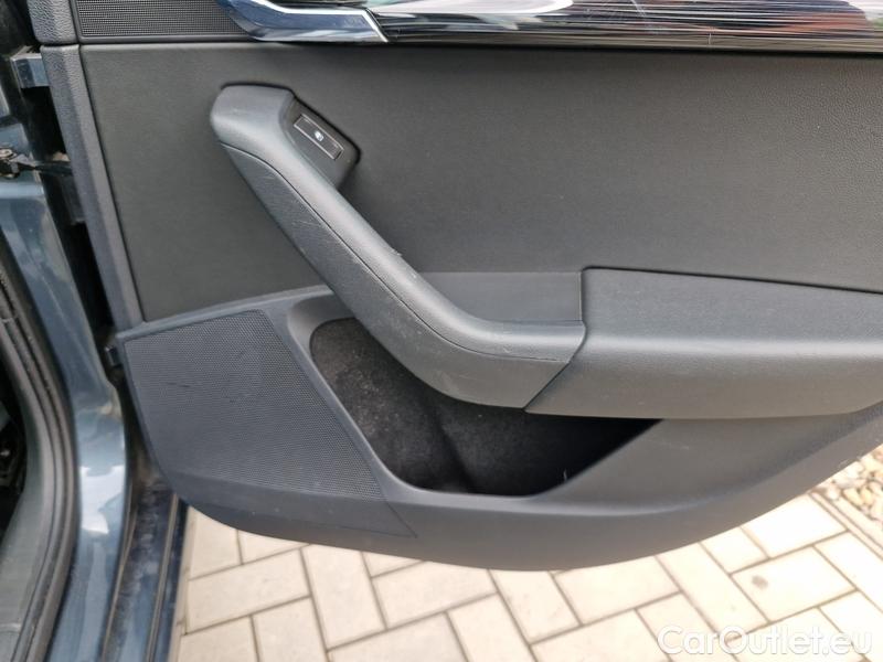  Skoda  Octavia  Combi  (5E5)(03.2017->)  Com TDI 110 Style AT #31