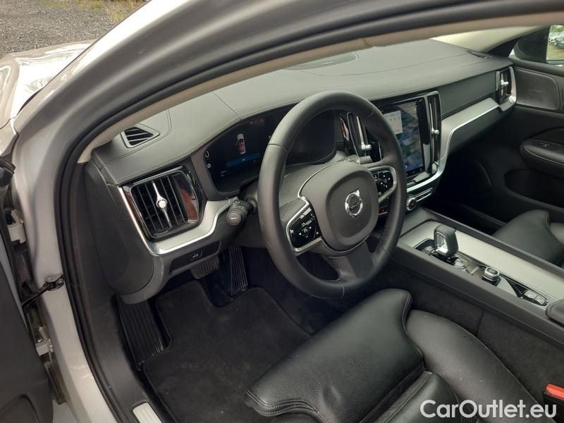  Volvo  S60  (2019)  B5 Ultimate Dark AWD AT #10