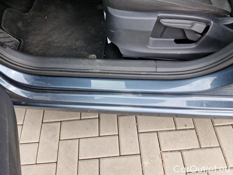  Skoda  Octavia  Combi  (5E5)(03.2017->)  Com TDI 110 Style AT #6