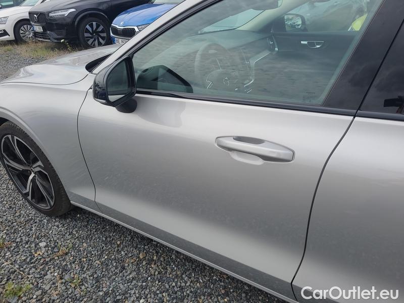  Volvo  S60  (2019)  B5 Ultimate Dark AWD AT #9