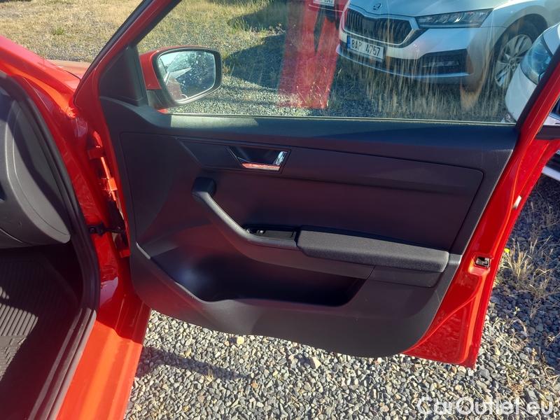  Skoda  Fabia  Combi (2015)  Com.1.0TSI 70 Ambition #29