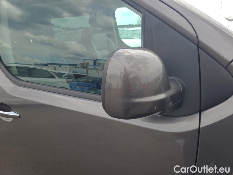  Toyota  Proace  (2016 ->) ProVE 2.0D-4D 180k L2 VIP 5d #38