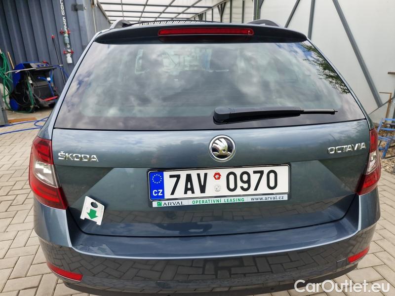  Skoda  Octavia  Combi  (5E5)(03.2017->)  Com TDI 110 Style AT #21