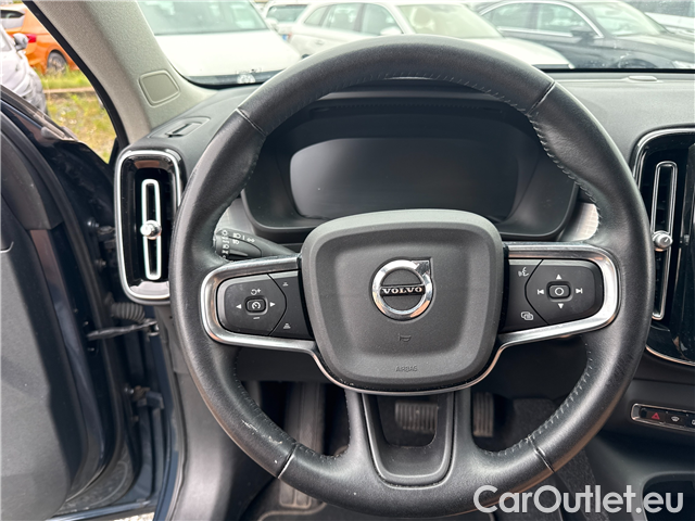  Volvo  XC 40 XC40 B4 Momentum Pro AWD AT #43