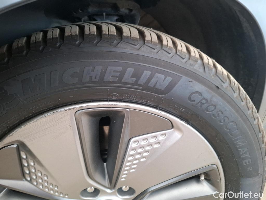  Hyundai  Konna Kona Creative Electrique 2WD 64kWh BVA #109
