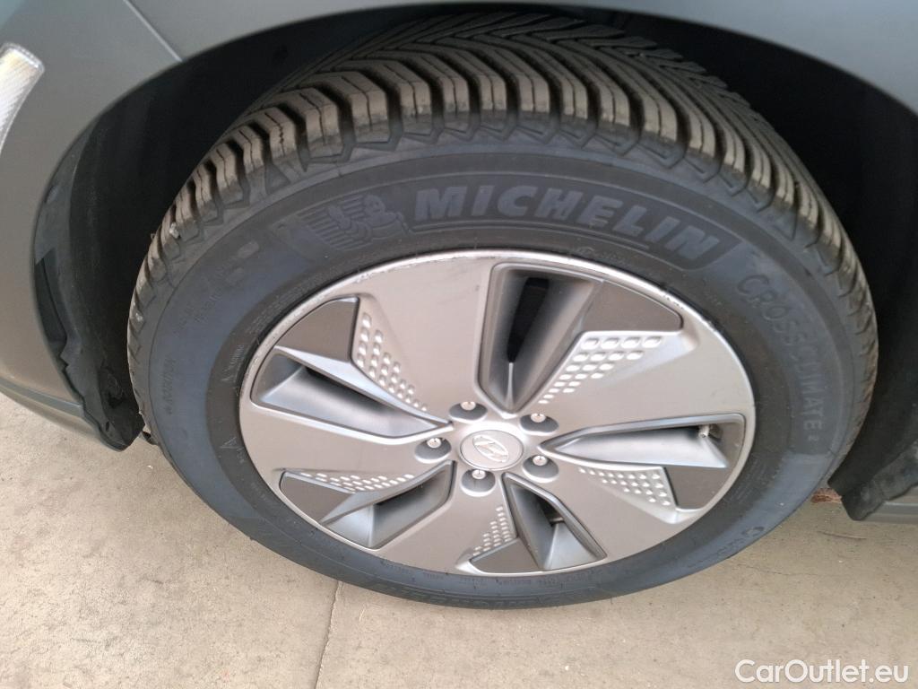  Hyundai  Konna Kona Creative Electrique 2WD 64kWh BVA #80