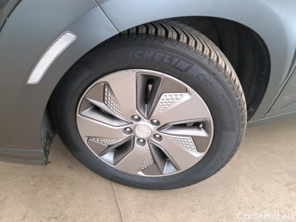  Hyundai  Konna Kona Creative Electrique 2WD 64kWh BVA #108