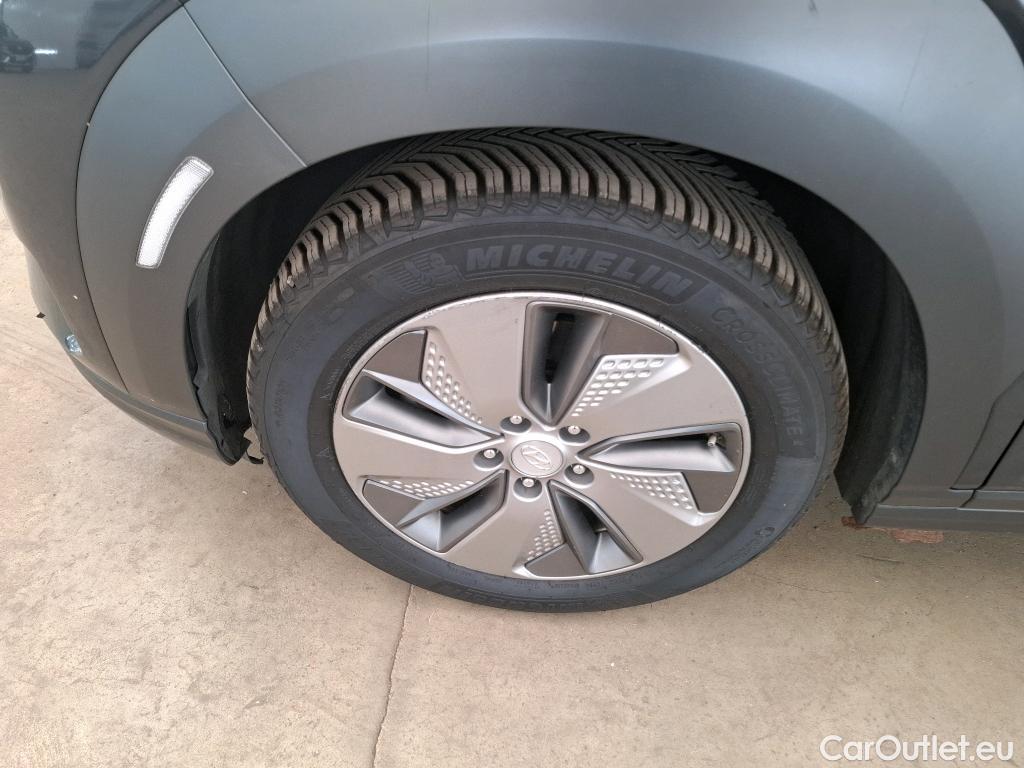  Hyundai  Konna Kona Creative Electrique 2WD 64kWh BVA #79